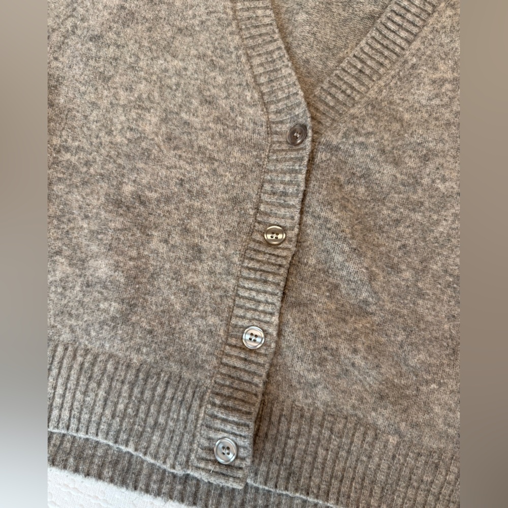 ZARA Button-Up Cardigan - Picture 7 of 8